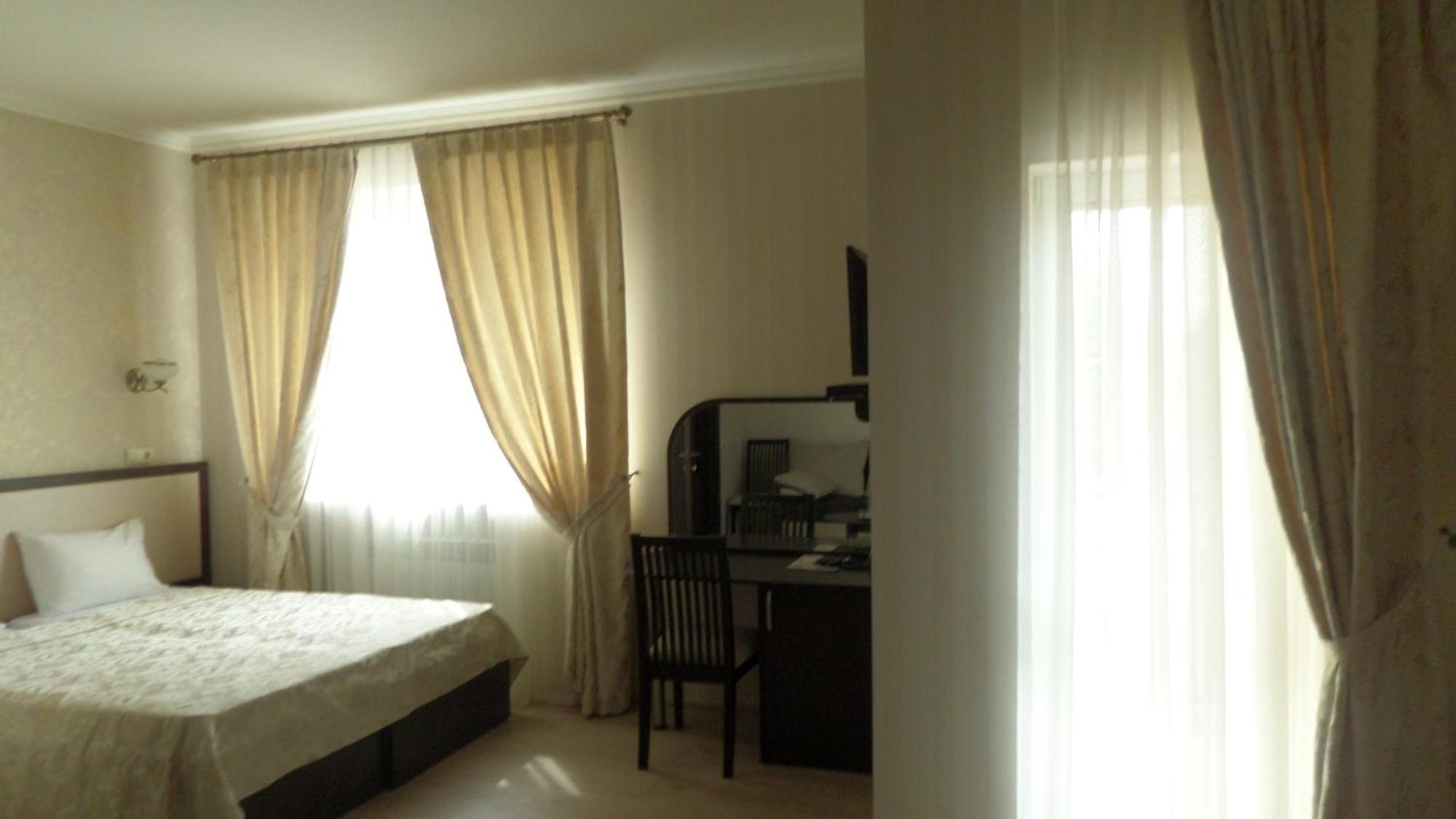 Royal Hotel Charkiv Rum bild