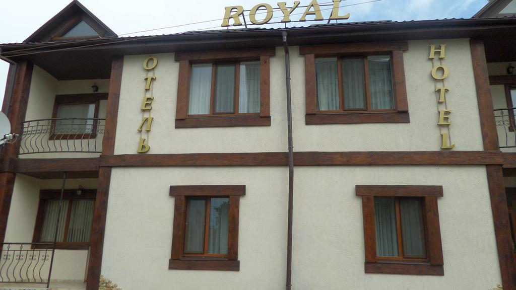 Royal Hotel Charkiv Exteriör bild