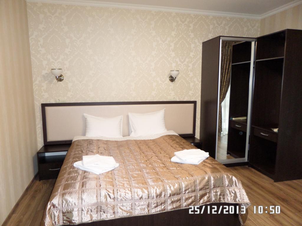 Royal Hotel Charkiv Rum bild