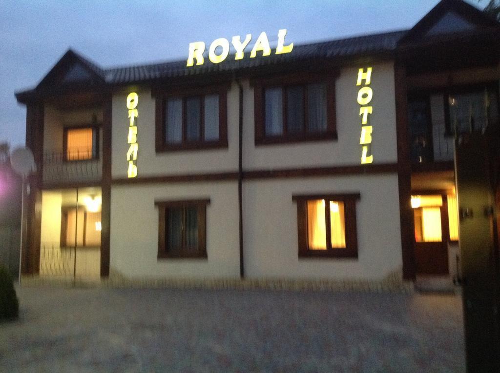 Royal Hotel Charkiv Exteriör bild